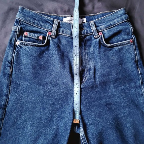 & Other Stories Favourite Cut Jeans in Mid Blue - Picture 10 of 10